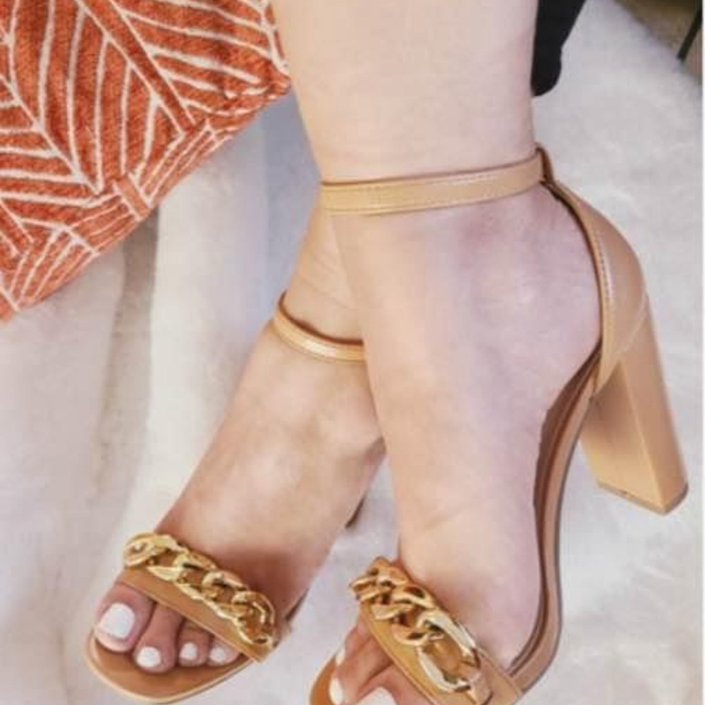 Elegant Tan Heeled Sandals